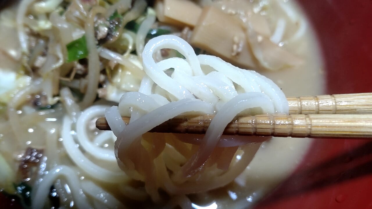 ひらこ屋　麺　特徴