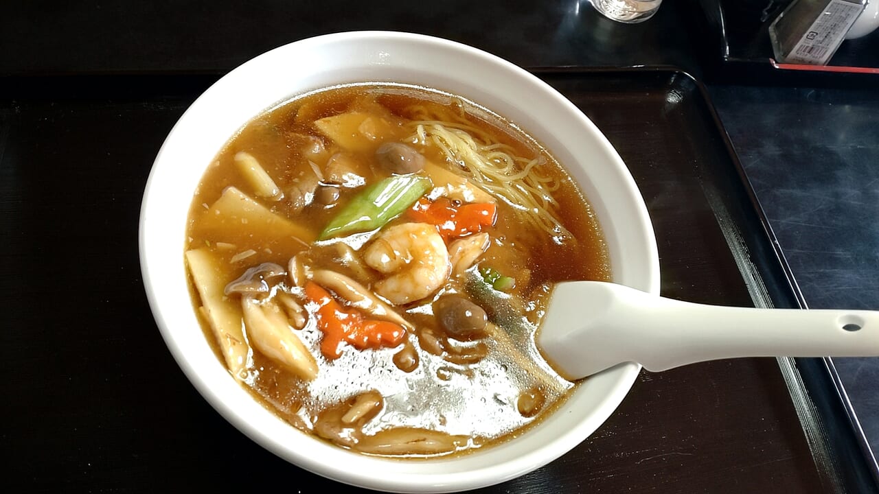 笑仁　五目しょう油味湯麺　実物