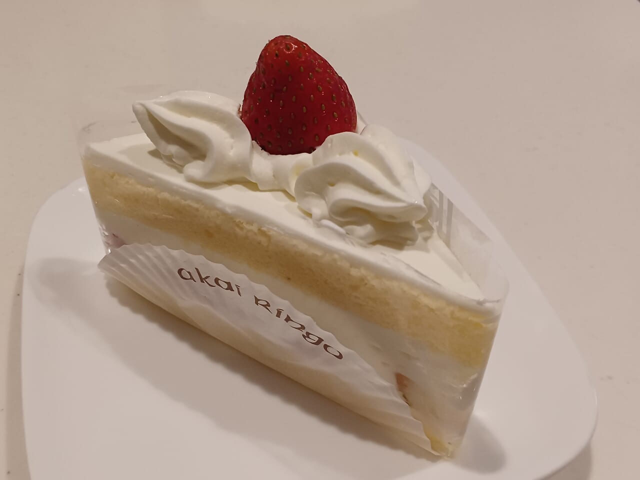 赤い林檎ショートケーキ