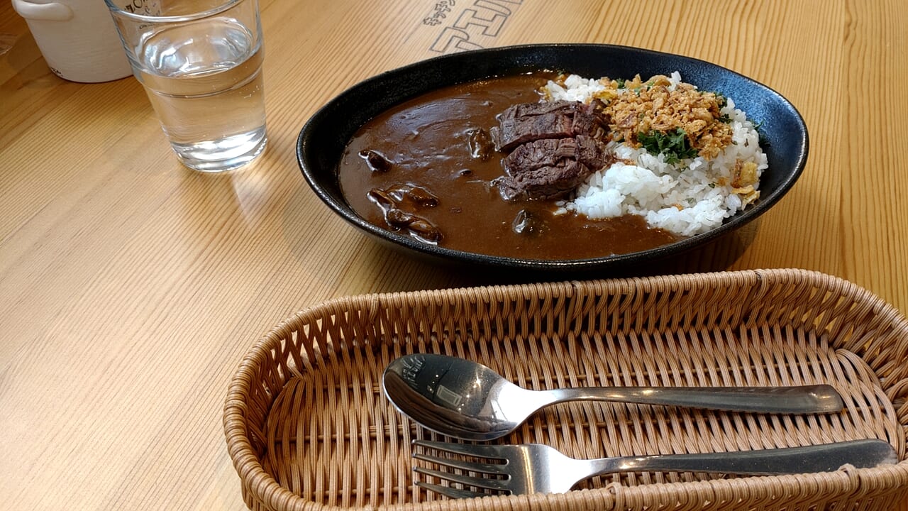 キッチン　アエル　カレー