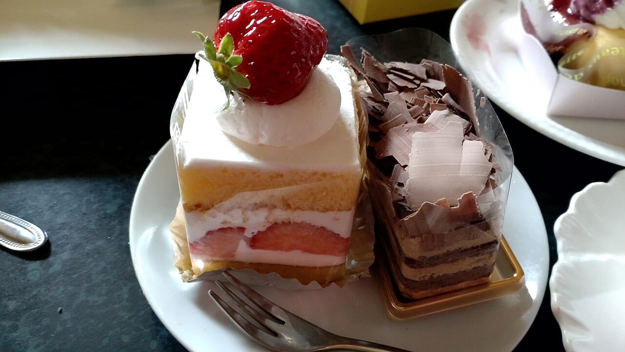 ピエロ　ショートケーキとショコラ　実物