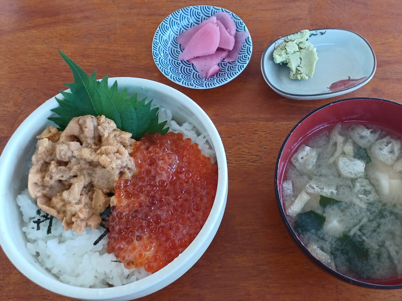 正立食堂ウニイクラ丼