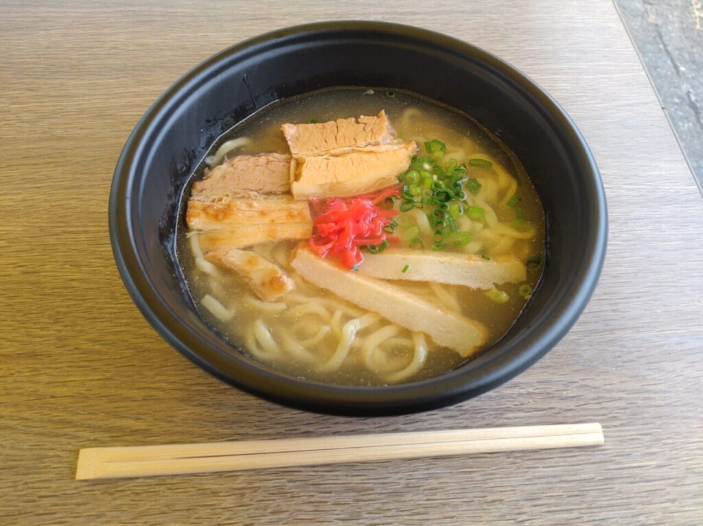 沖縄料理　ちゅら亭　沖縄そば