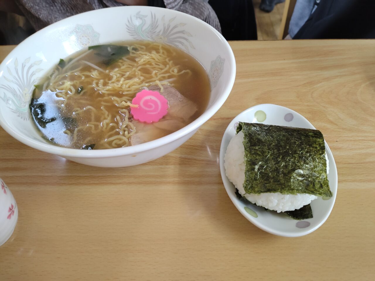 食事処　佐々　醤油ラーメンとおにぎり