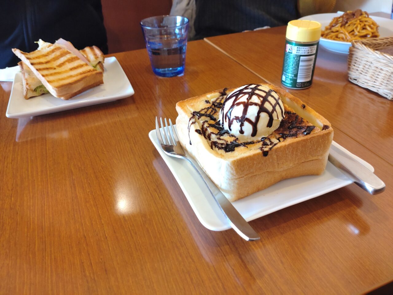 S.ローステリア　テーブル　各種軽食