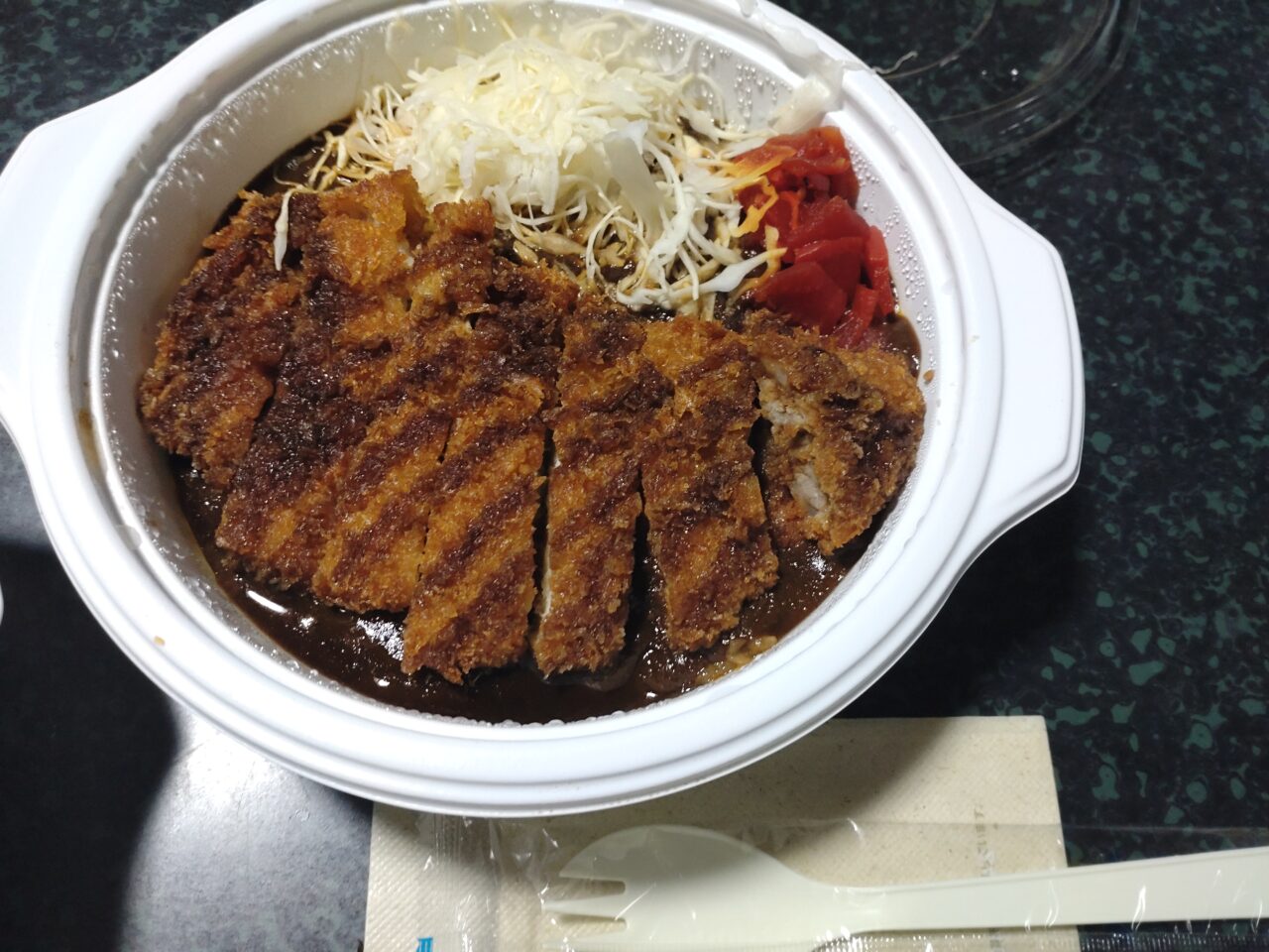 ゴーゴーカレー　ロースカツカレー　実物