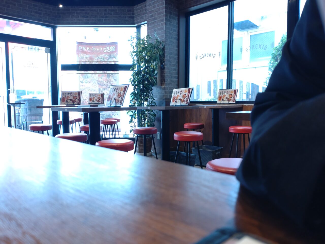 銀だこハイボール　店内　内装