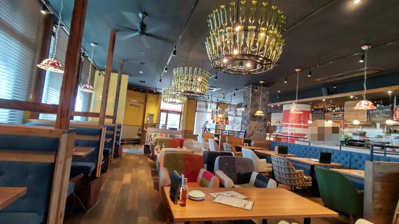 バンサン珈琲　八戸　店内