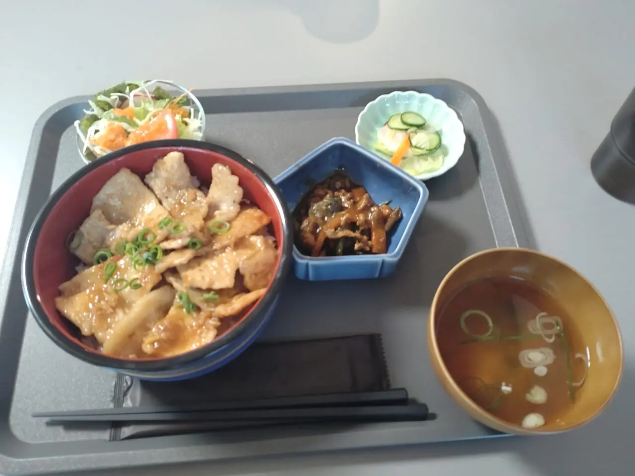 昼間食堂　かわろ　ポークジンジャー
