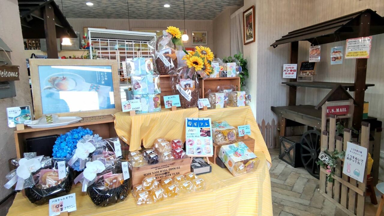 ソレイユ　店内　装飾