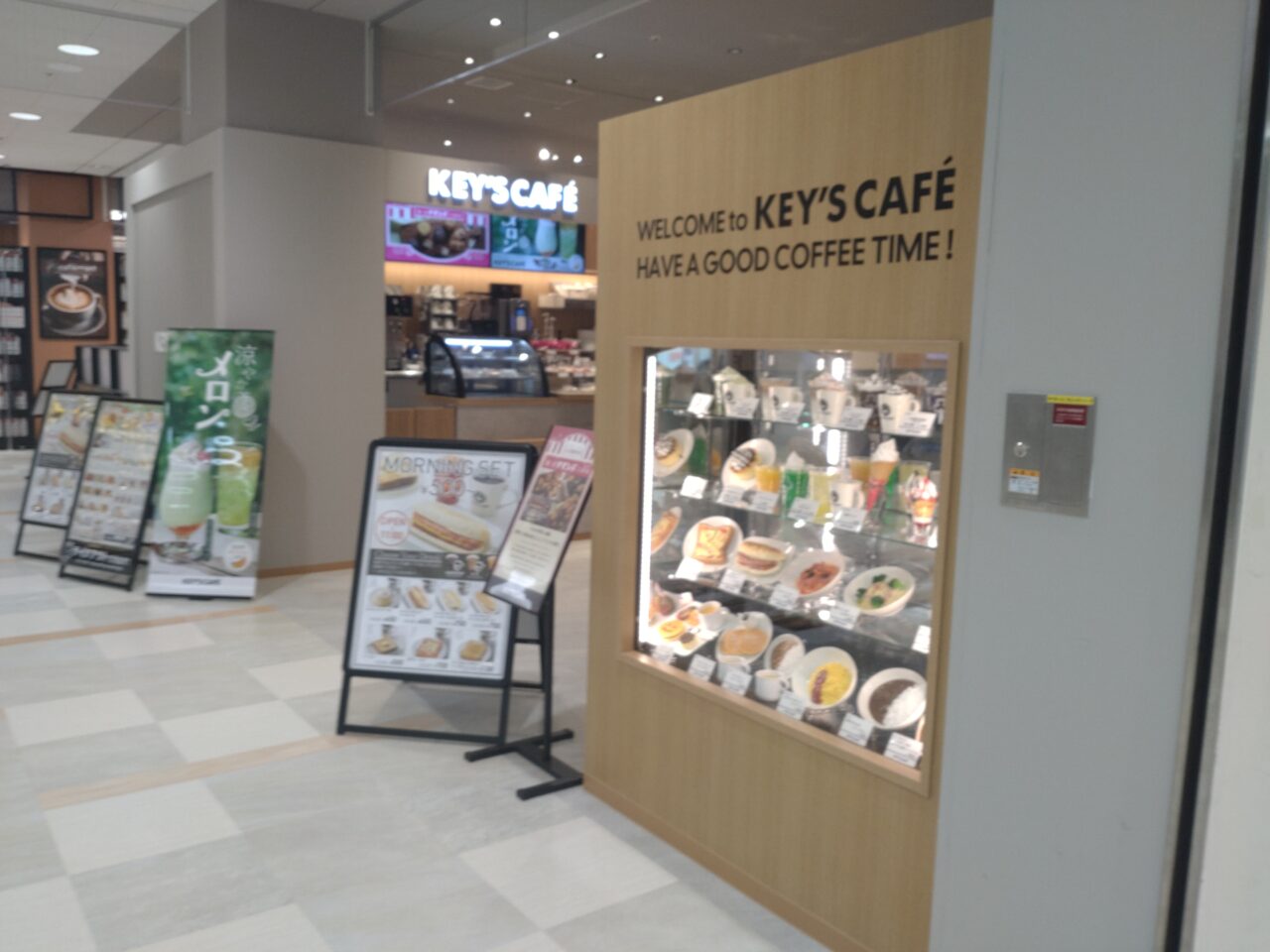 キーズカフェ　店舗　外観