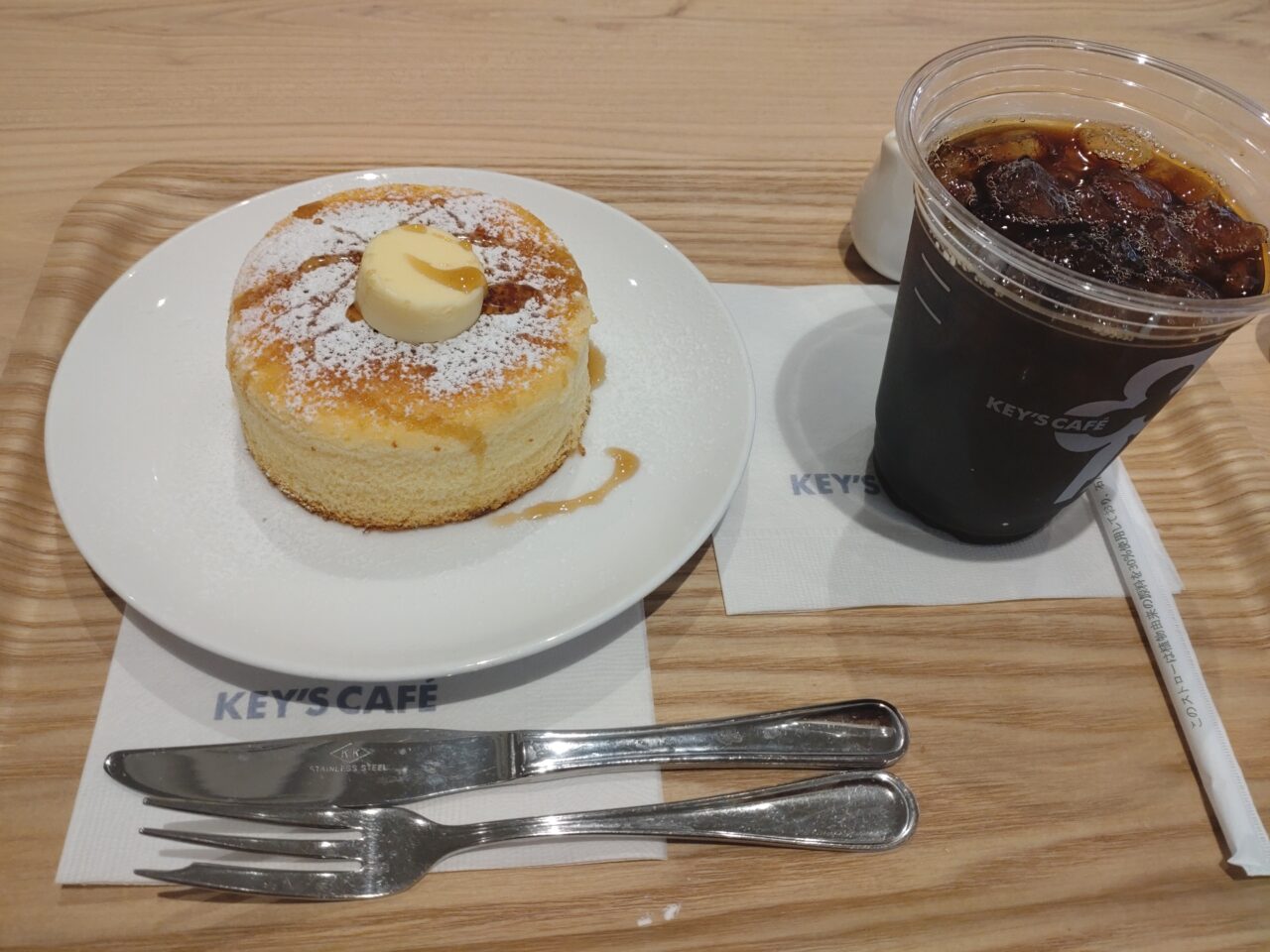 キーズカフェ　モーニングセット　スフレパンケーキ