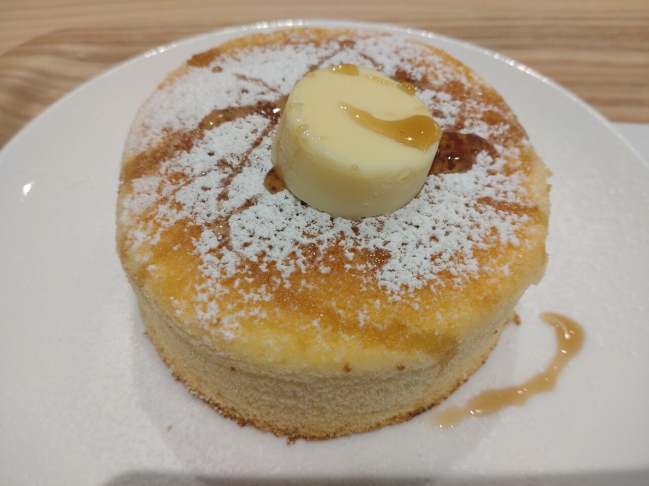 キーズカフェ　スフレパンケーキ　実物
