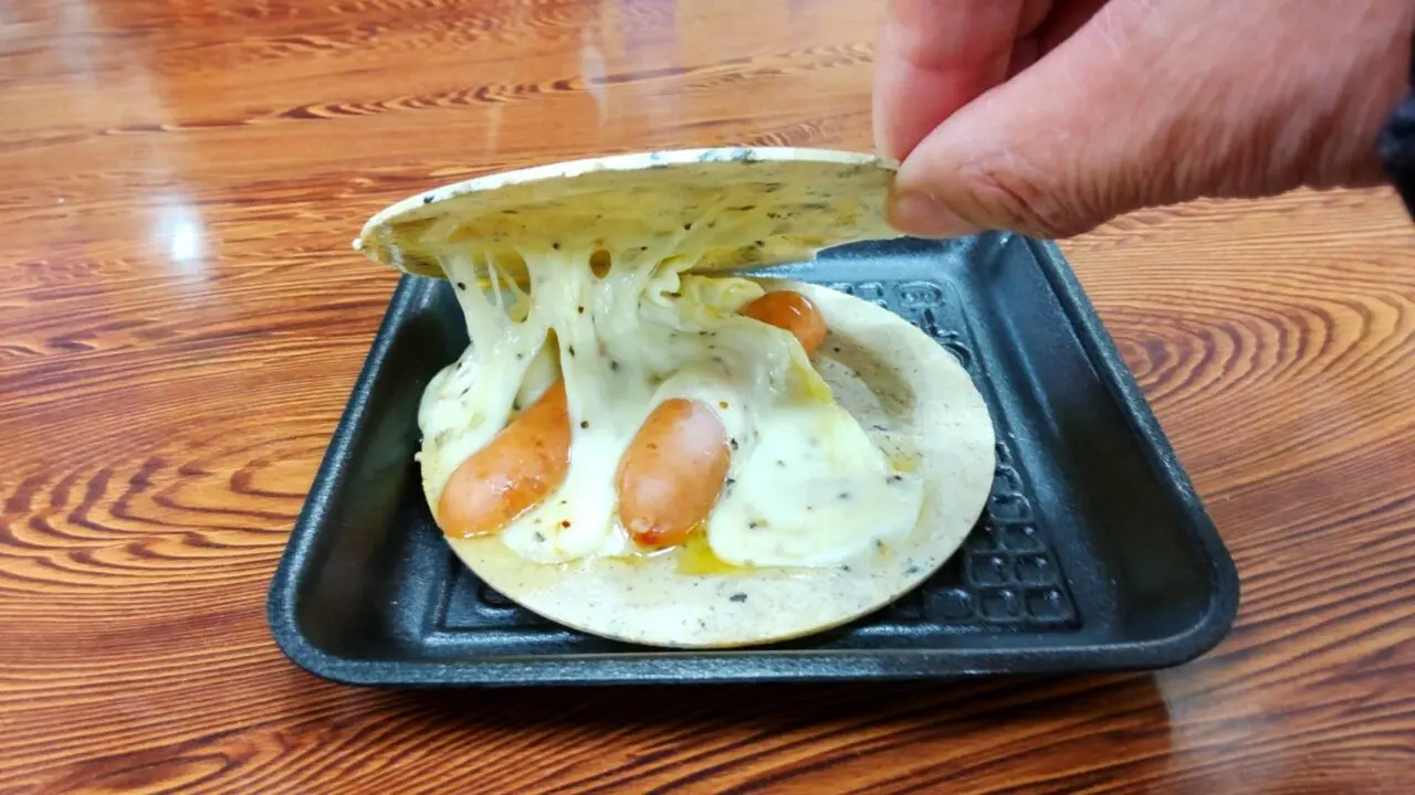 ベイラボ　チーズ　ウインナー